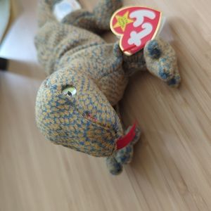 TY Beanie Baby in Excellent Condition, Pristine Tag! Scaly the Lizard 9.5inch